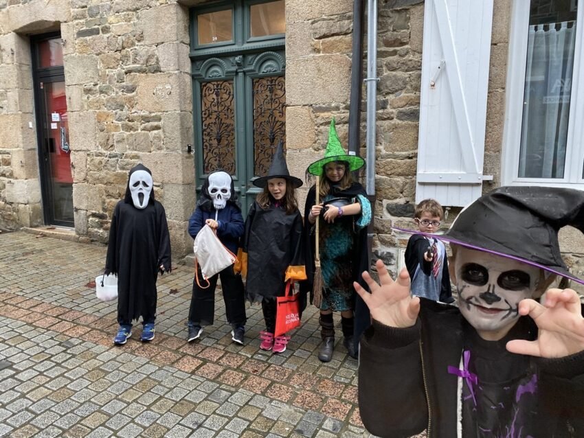 Halloween in France - Vocabulary & Traditions & Video 🎃